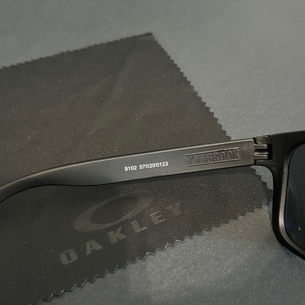 Oakley Holbrook Black Matte Frame 9102 - Picture 7 of 7